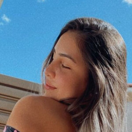 Sarah Castelani erotic star pics