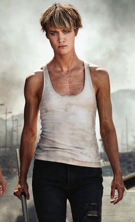 Mackenzie Davis pornstar top pic