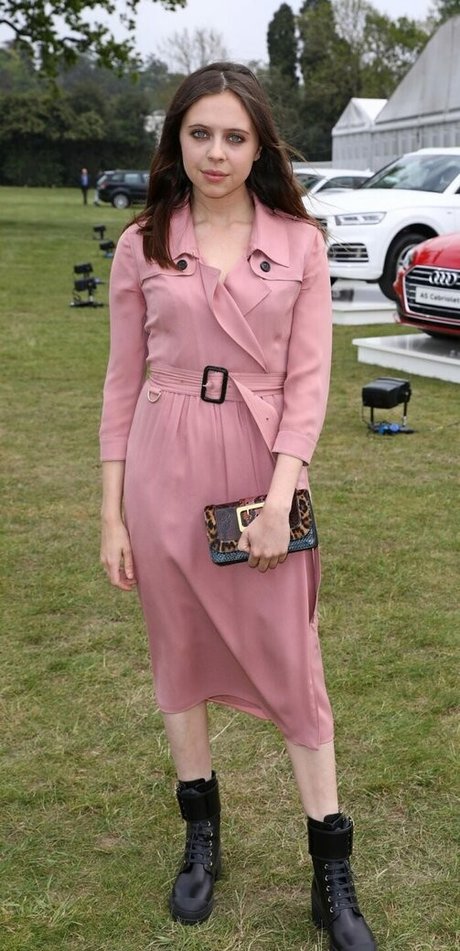 Bel Powley star art galleries