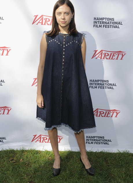 Bel Powley model naked image