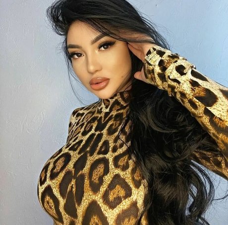 Asa Lochka star erotic pic