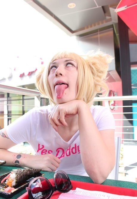 omankovivi model perfect photo