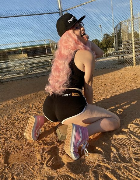 omankovivi sexy star galleries