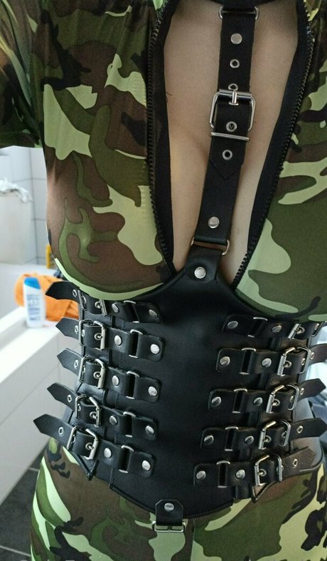 rubberdollruby adult model galleries