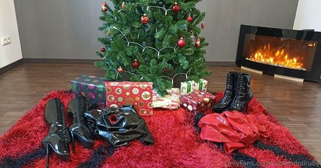 rubberdollruby star exclusive photos