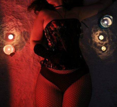 kitsunemimigirl art actress pic