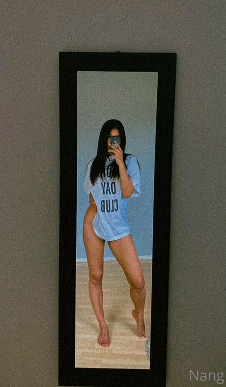 nang uncut model adult image