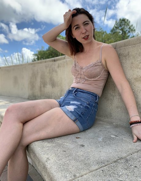 swallowpeaches art star archive