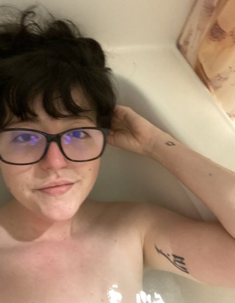 old lotion exclusive star photos