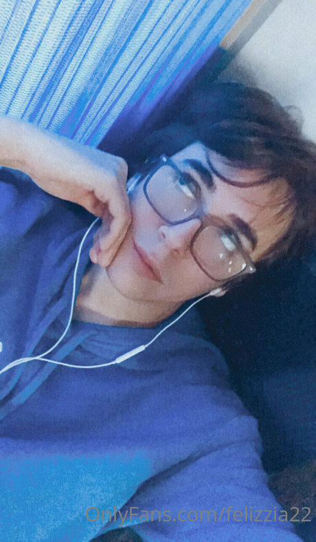 felizzia22 model sexy pictures