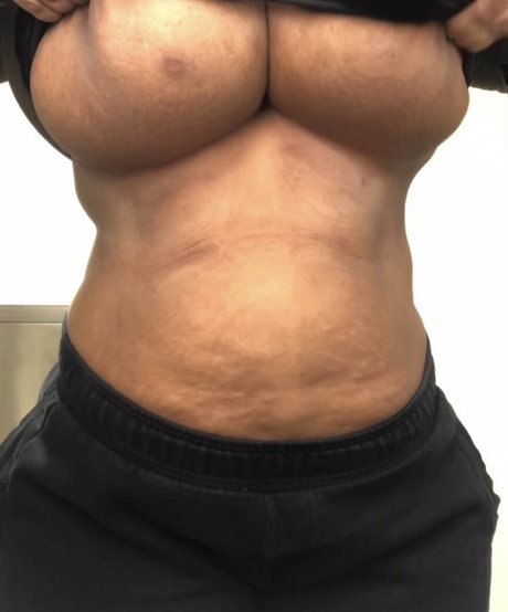 theafr0pic art model archive