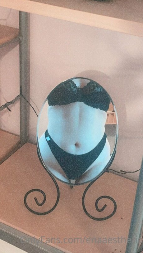 enaaesthetic model art pic