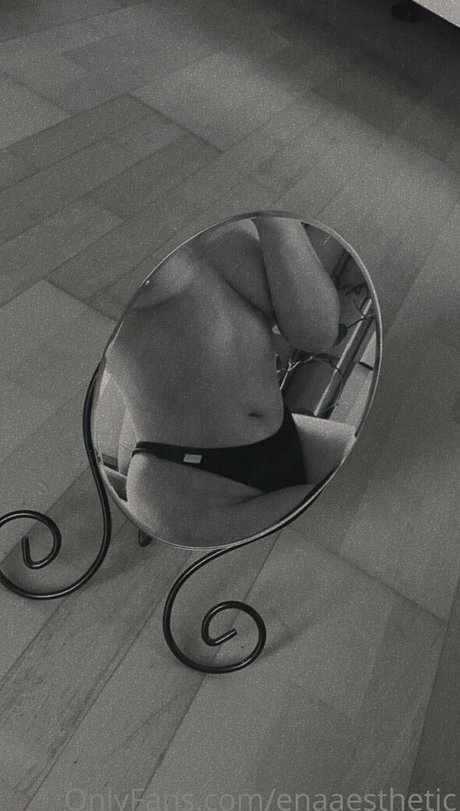 enaaesthetic beautiful model pics