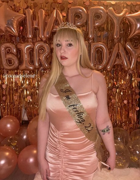 thatkinkything art actress pic