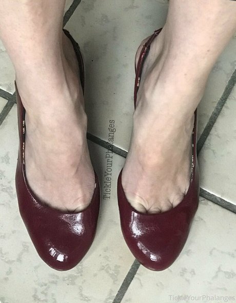 goddess tickle model pretty gallery