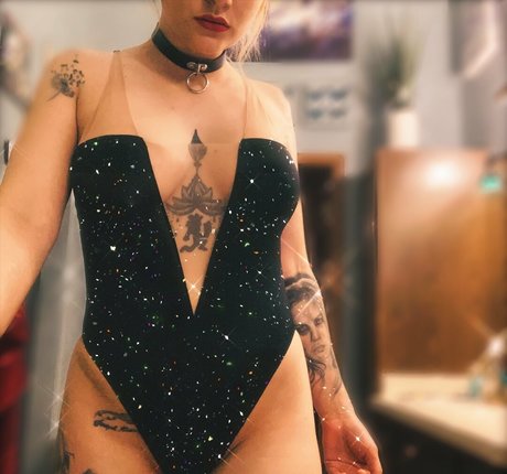 missblahzayroze pornstar hot photos