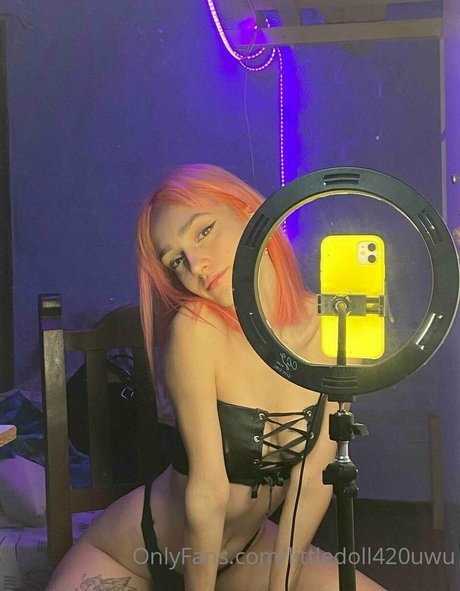 littledoll420uwu pornstar sexy photo