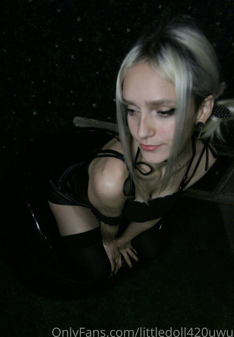 littledoll420uwu star free pictures