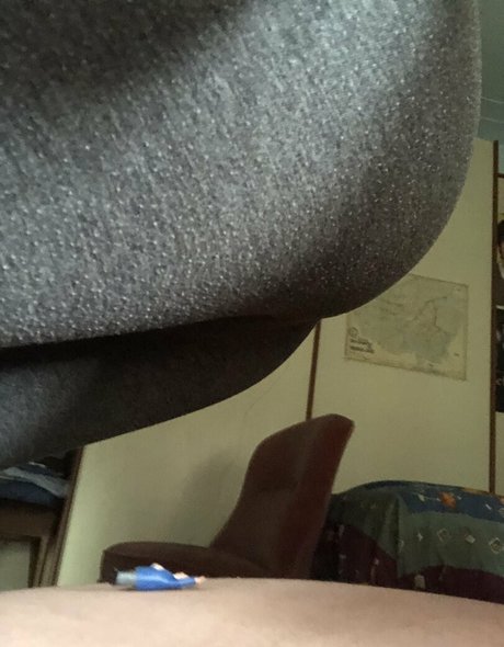 giantesselixs naked star pic