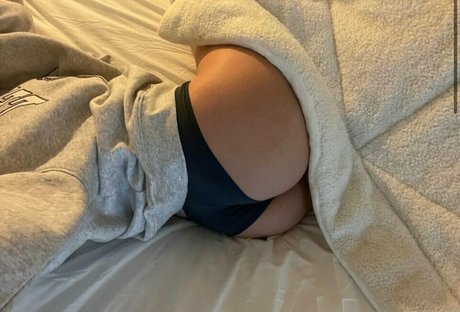 itszoexo model pretty pictures