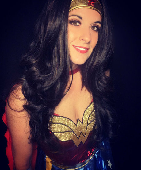 ij702 model pornographic photos