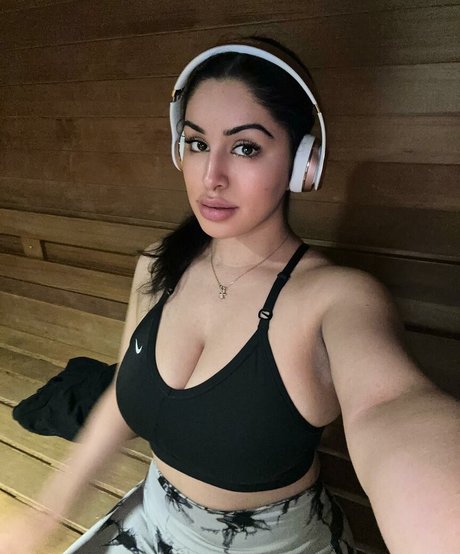 soir ellehcim beautiful pornstar photos