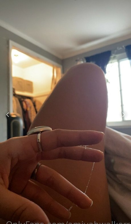 amiyahwalkerr nude star img