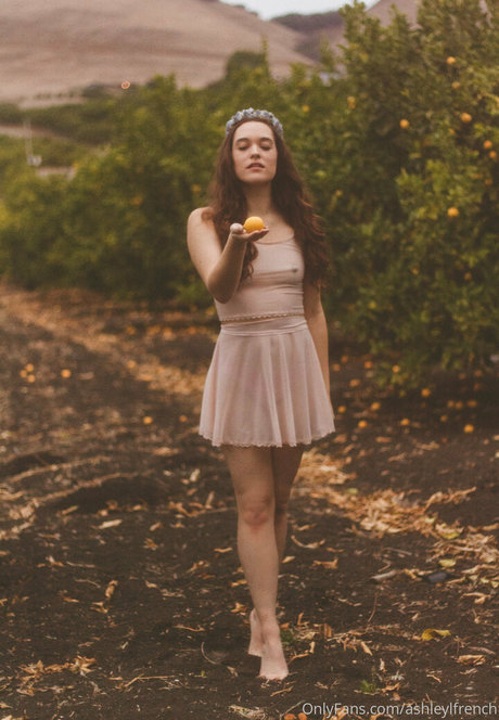 ashleylfrench model nude picture