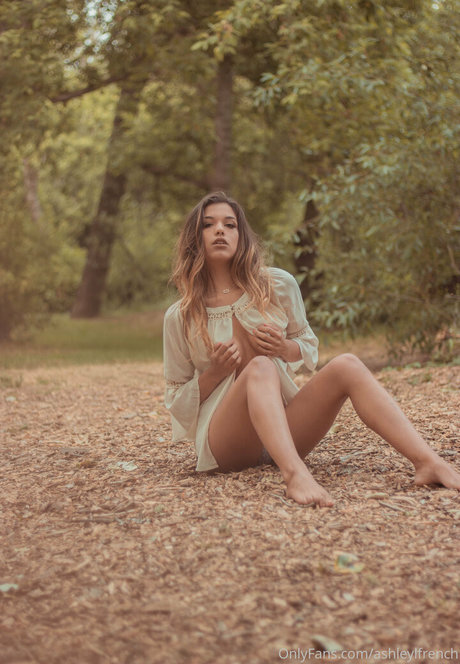 ashleylfrench model xxx pic