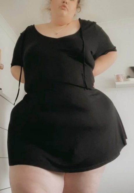 fatbunnyy perfect pornstar image