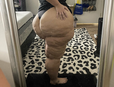 southernlindz model naked picture