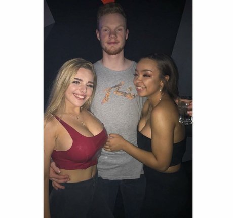 Chloe Ilsley nudes model pic