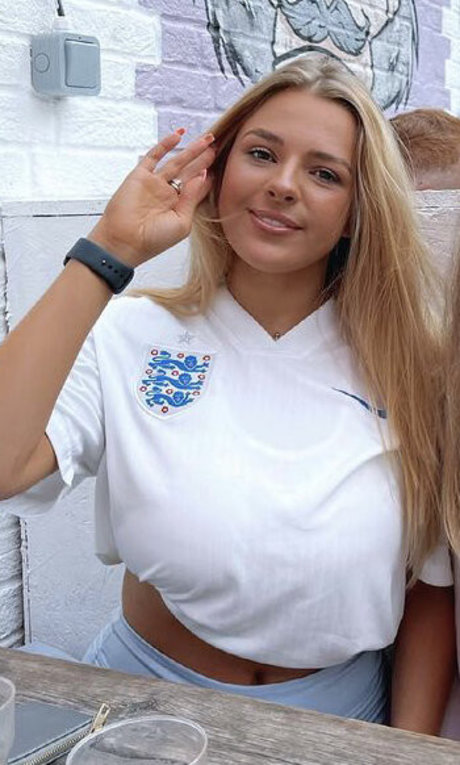 Chloe Ilsley model high quality pic