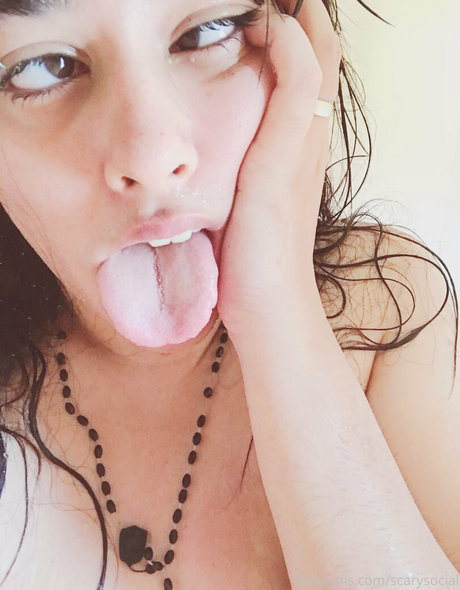 Morerealsimmisimz model art photo