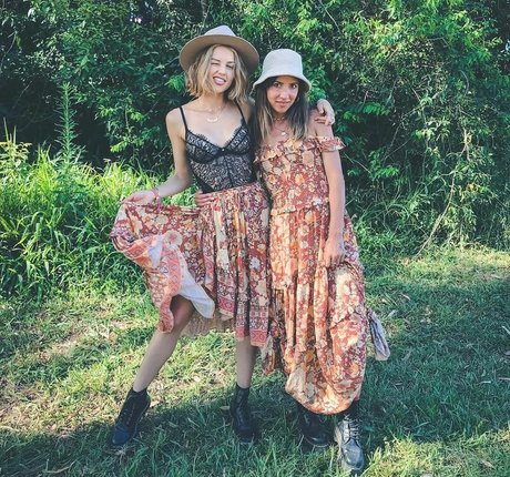 Isabelle Cornish best star galleries