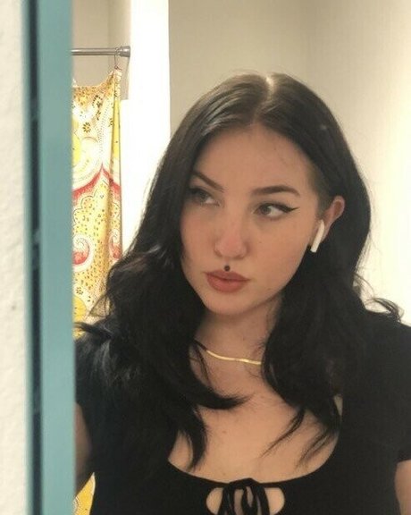 deathbydesign model porn pics