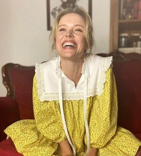 Amelia Eve perfect star pictures