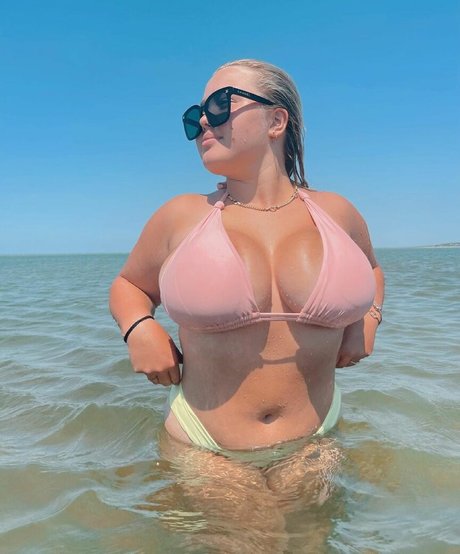 Peytn top model pictures