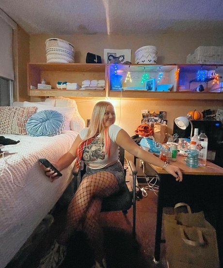 Peytn top model gallery