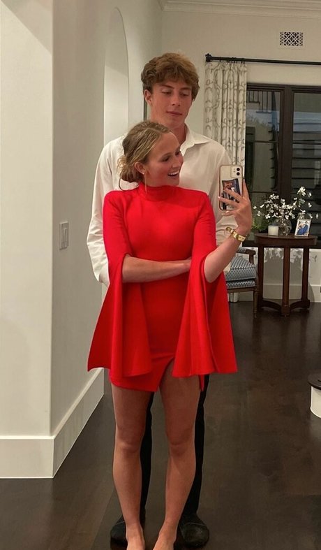 Ella Horan nudes actress gallery