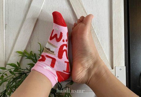 Haidi Feet Asmr model top pics