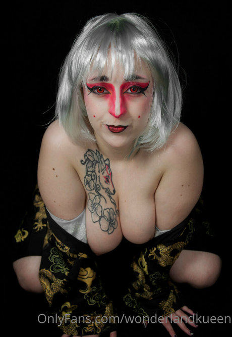 wonderlandkueen pornstar adult pic