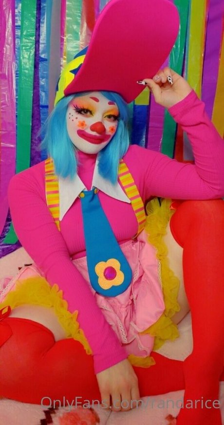 randarice nudes model pic