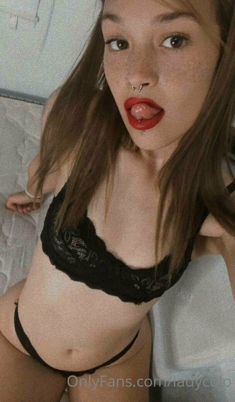 ladycolo erotic model photo