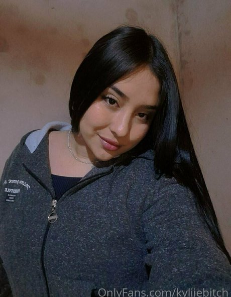 kyliiebitch model adult pics