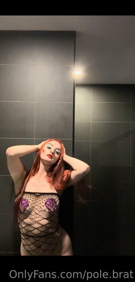 pole brat nude actress img