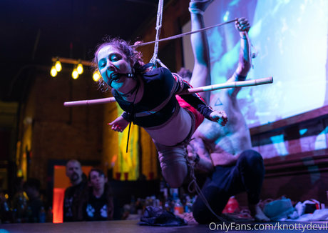 knottydevil sexy actress photo