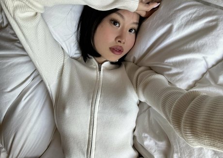 Lisa Rottenbugeyes hot star pics