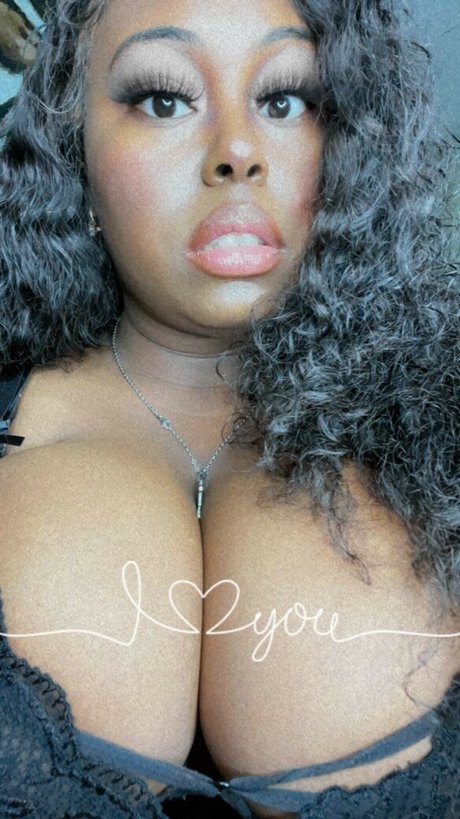 GoddessCocoaLuna star sexy photos