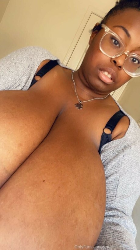 GoddessCocoaLuna pornstar beautiful galleries